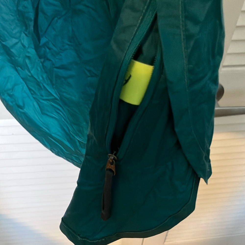 Brooks Green Windbreaker Jacket - Picture 9 of 11